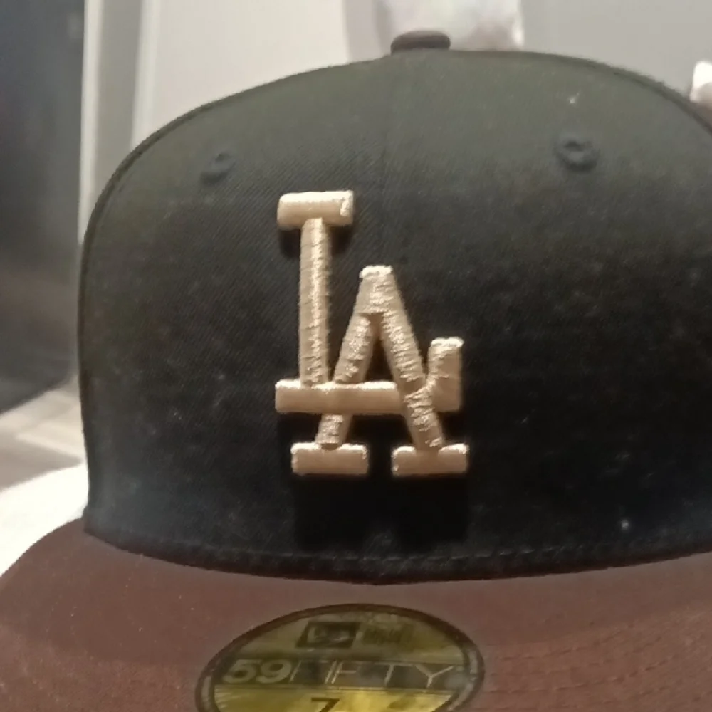 New Era Black and Brown LA 59FIFTY Cap - Picture 10 of 10
